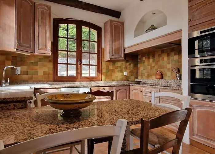 Marie-ange Entre Et Montagne * 圣露茜亚迪莫伊拉