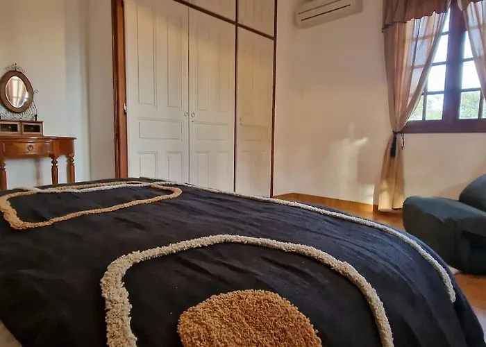 Marie-ange Entre Et Montagne * 圣露茜亚迪莫伊拉