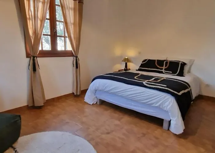 Marie-ange Entre Et Montagne 圣露茜亚迪莫伊拉